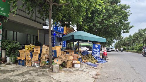 Cảnh lộn xộn tại Khu đô thị HUD Vân Canh. Ảnh: Hậu Lộc