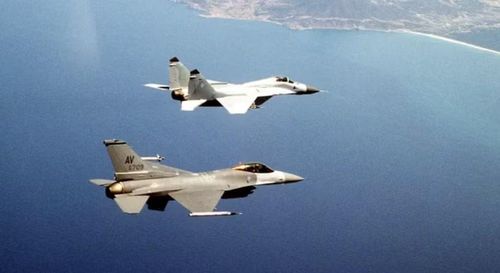 Một yếu tố khác là thời điểm đó các máy bay tiêm kích MiG-29 của Ukraine cũng hoạt động gần khu vực biên giới.