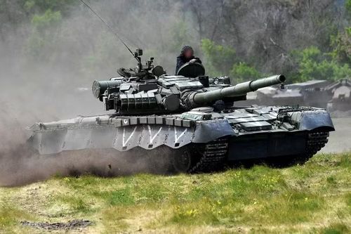 Mùa hè năm 2023, kíp lái một chiếc T-80, mang mật danh Alyosha đã lập nên chiến công khi tham gia vào một trận chiến không cân sức: Họ phải đối mặt với một nhóm thiết giáp gồm 2 xe tăng, 1 xe bọc thép chở quân và 6 xe chiến đấu bộ binh.