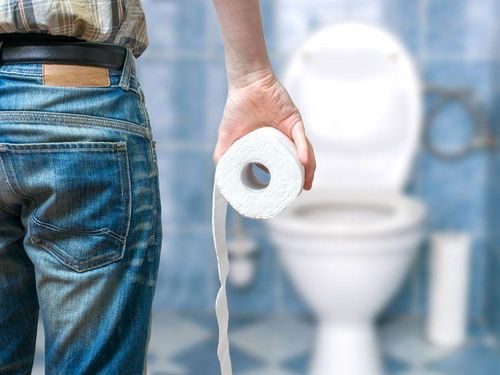  Thay đổi thói quen đại tiện có thể là dấu hiệu cảnh báo hệ tiêu hóa đang gặp vấn đề. Ảnh: Healthline. 