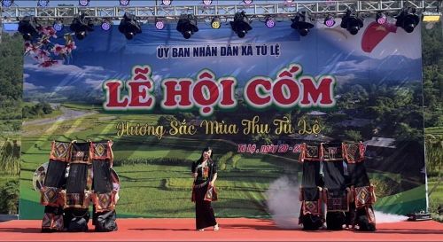 Lễ hội là dịp quảng bá hình ảnh, con người, bản sắc văn hóa các dân tộc xã Tú Lệ gắn với phát triển du lịch. Ảnh: T.L