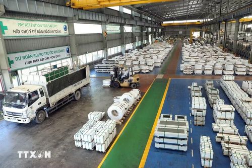 Sản xuất thép cuộn xuất khẩu tại Công ty TNHH Thép JFE Shoji Hải Phòng, vốn đầu tư Nhật Bản, tại Khu công nghiệp đô thị VSIP Hải Phòng. (Ảnh: Danh Lam/TTXVN)