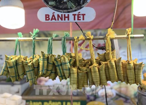 Bánh tét được giới thiệu tại Ngày hội Bánh dân gian Nam Bộ - An Giang 2026. Ảnh: Thanh Sang- TTXVN