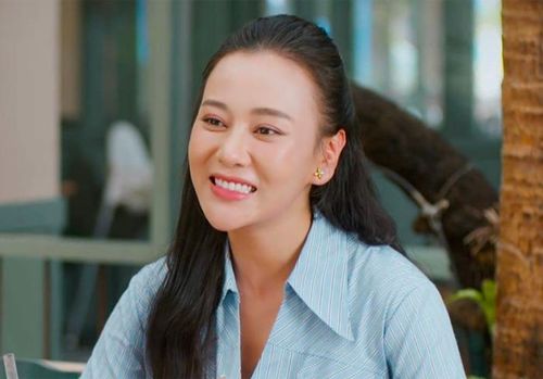 Sau tất cả những sóng gió từng trải qua, điều thay đổi lớn nhất của Phương Oanh chính là cách cô lựa chọn đối diện với cuộc sống. 