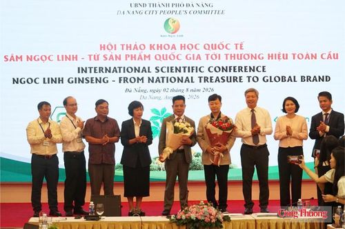 Lễ trao các Biên bản ghi nhớ hợp tác giữa Hội Sâm Ngọc Linh Đà Nẵng và Hiệp hội Sâm Geumsan (Hàn Quốc) về phát triển sâm và dược liệu.