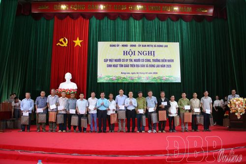 Xã Búng Lao luôn quan tâm, phát huy vai trò của đội ngũ người có uy tín thông qua việc thường xuyên gặp gỡ, thăm hỏi, động viên vào các dịp lễ, tết.