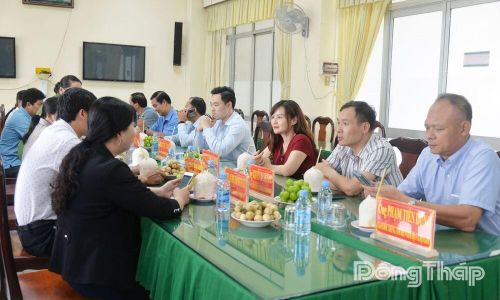 Đoàn khảo sát làm việc tại xã Châu Thành.