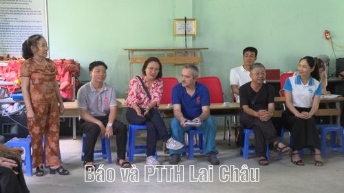 ... gặp gỡ các tổ tương trợ vốn.