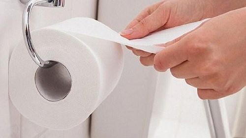 Giấy vệ sinh – Tiện lợi nhưng cần dùng đúng cách. Ảnh minh họa.