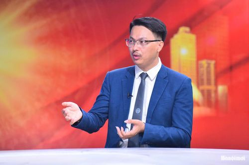 TS, luật sư Đặng Văn Cường chia sẻ tại Chương trình. Ảnh: Phan Anh