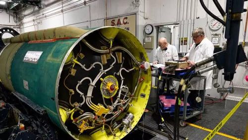 Chương trình Sentinel do tập đoàn Northrop Grumman đảm nhiệm phát triển.