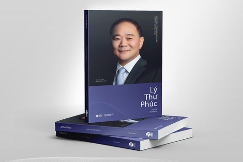  Cuốn sách Lý Thư Phúc Thời Thế Tạo Nên Tôi về câu chuyện xây dựng Geely của người sáng lập. Ảnh: Tasco. 