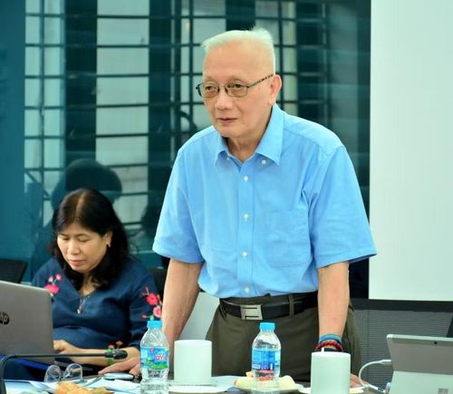 TS Nguyễn Tùng Lâm nhận mình là học trò nhỏ trước những đóng góp lớn của GS.TSKH.VS Phạm Minh Hạc đối với khoa học tâm lý giáo dục và sự nghiệp giáo dục Việt Nam.