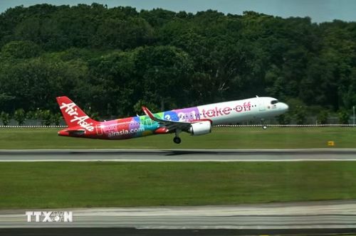 Máy bay của hãng hàng không AirAsia. (Ảnh: AFP/ TTXVN)