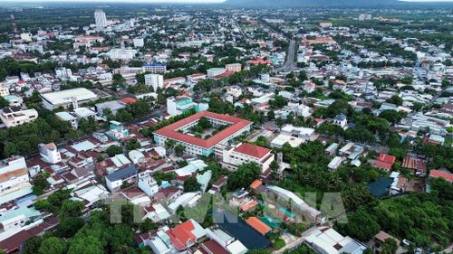 Việc sắp xếp, tổ chức lại các cơ sở giáo dục công lập góp phần giảm đầu mối, nâng cao hiệu quả sử dụng nguồn lực và phù hợp với mô hình chính quyền địa phương 2 cấp tại Tây Ninh. Ảnh: Giang Phương - TTXVN