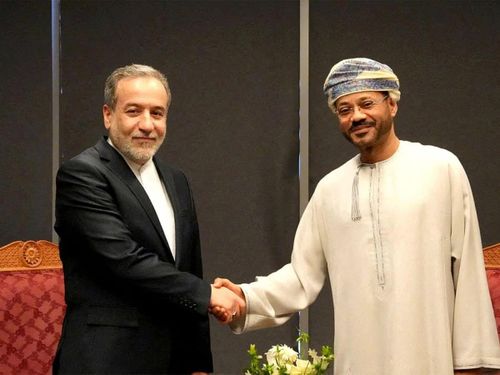 Cuộc đàm phán giữa Iran và Oman về việc mở lại eo biển Hormuz đạt được tiến triển. Ảnh: ANI.