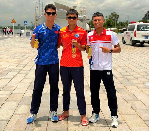 Các vận động viên canoeing Đà Nẵng tỏa sáng với những tấm huy chương danh giá. Ảnh: NVCC