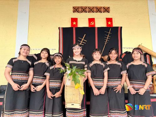 Chợ phiên Tak Pổ là không gian kết nối thiên nhiên, văn hóa và người dân. Ảnh: THIỆN TÙNG