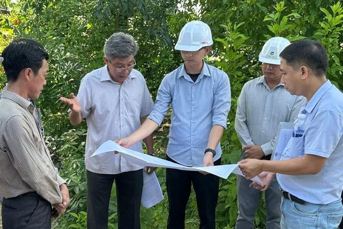 Phó Chủ tịch UBND tỉnh Nguyễn Minh kiểm tra tiến độ dự án Đường từ thị trấn Tân Minh (cũ) đi Sơn Mỹ