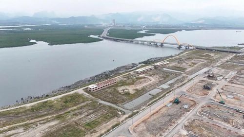 Quảng Ninh đã chọn cách coi việc hoàn thiện cơ sở pháp lý là chìa khóa để xử lý các dự án tồn đọng. (Trong ảnh: Dự án khu đô thị Cao Xanh - Hà Khánh) Ảnh. T.D