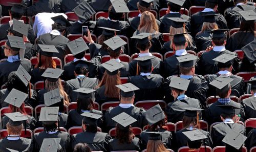 Lễ tốt nghiệp của Đại học Boston College tại Sân vận động Alumni ở Boston, MA, ngày 18/5/2026. Ảnh: David L. Ryan/The Boston Globe/Getty Images