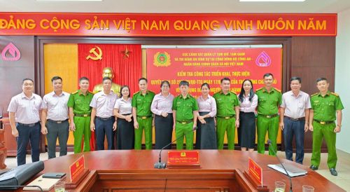Thiếu tướng Nguyễn Văn Long, Phó Cục trưởng Cục Cảnh sát quản lý trại giam, cơ sở giáo dục bắt buộc, trường giáo dưỡng vừa làm việc về công tác triển khai, thực hiện Quyết định số 22 về tín dụng đối với người chấp hành xong án phạt tù tại TP Huế.