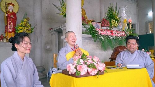 Sư cô Thích nữ Giới Tín chia sẻ tại tọa đàm "Quán Âm giữa đời thường", mang đến những góc nhìn gần gũi về việc ứng dụng giáo lý Phật giáo trong đời sống hằng ngày.