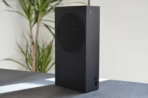 Máy Xbox Series trưng bày. (Ảnh: TheVerge)