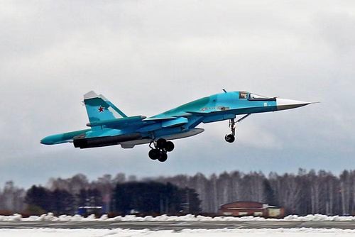 Cuối cùng, giả thuyết thứ ba là các máy bay chiến đấu Ukraine đang bị dụ dỗ. Giống như chiến đấu cơ của Lực lượng Không quân Vũ trụ Nga, họ đang làm nhiệm vụ gần tiền tuyến.