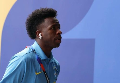  Mikel Arteta đứng trước bài toán dung hòa sự tự do của Vinicius với hệ thống giàu kỷ luật tại Arsenal. 