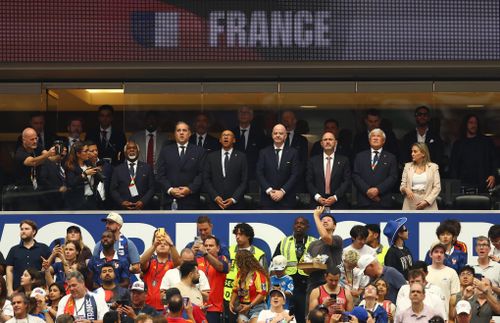 Những phản ứng từ Wenger và Mattias Grafstrom cho thấy cuộc khủng hoảng đã lan sâu vào nội bộ FIFA.