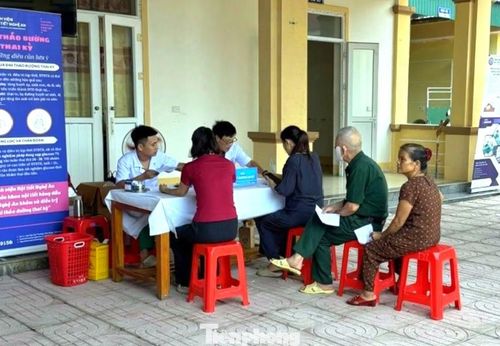 Trong thời gian tới, Bệnh viện Nội tiết Nghệ An sẽ tiếp tục triển khai các chương trình khám sàng lọc miễn phí tại nhiều địa phương trên địa bàn tỉnh, góp phần thực hiện hiệu quả Chương trình khám sức khỏe toàn dân năm 2026, đưa y tế chuyên khoa và các thiết bị hiện đại đến gần hơn với người dân, hướng tới mục tiêu mọi người dân đều được tiếp cận dịch vụ chăm sóc sức khỏe chất lượng ngay tại nơi sinh sống.