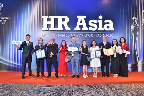 Đội ngũ Metkraft tại lễ trao giải HR Asia 2026