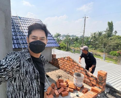 Minh Luân cập nhật căn nhà mà anh xây tặng bố mẹ đang dần hoàn thiện.