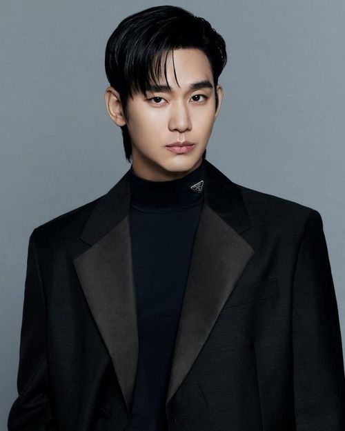 Diễn viên Kim Soo Hyun là một trong những ngôi sao đình đám của làng giải trí Hàn Quốc.