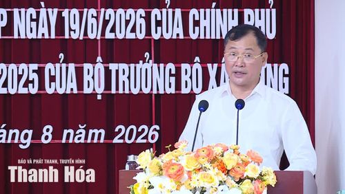 Phó Giám đốc Sở Xây dựng Lại Thế Khái phát biểu tại hội nghị.