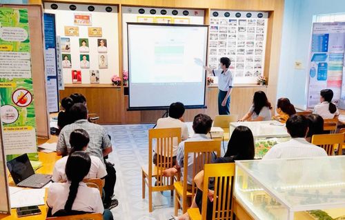 Học sinh Trường THPT chuyên Trần Hưng Đạo ứng dụng AI trong các dự án của cuộc thi khoa học kỹ thuật
