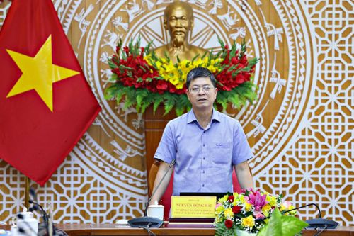 Ủy viên Ban Thường vụ Tỉnh ủy, Phó Chủ tịch UBND tỉnh Lâm Đồng Nguyễn Hồng Hải phát biểu kết luận cuộc họp