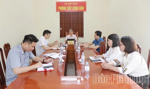 Cấp ủy, chính quyền xã Thổ Tang thực hiện nghiêm việc tiếp dân, giải quyết khiếu nại tố cáo, góp phần giữ vững an ninh chính trị trên địa bàn.