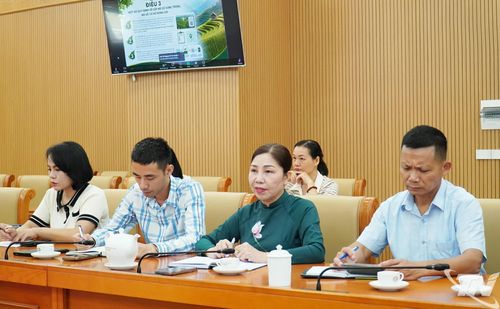 Đại biểu dự Hội nghị.