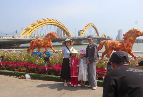 Trong dịp Tết Đinh Mùi 2027, TP Đà Nẵng sẽ chi gần 38 tỷ đồng từ nguồn ngân sách thành phố để trang trí. (Ảnh: Thanh Đức).