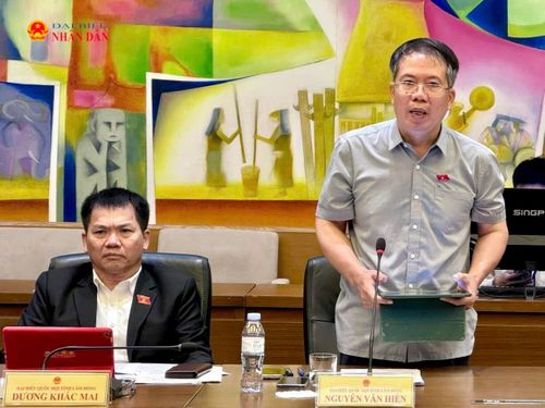 ĐBQH Nguyễn Văn Hiển (Lâm Đồng) phát biểu