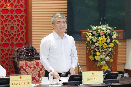 Thứ trưởng Bộ Tư pháp Nguyễn Thanh Tú phát biểu