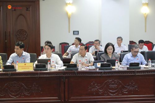Các đại biểu dự phiên họp