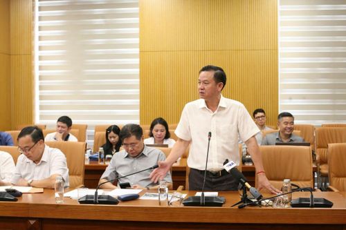 Ông Huỳnh Tấn Đạt, Cục trưởng Cục Trồng trọt và Bảo vệ thực vật (Bộ Nông nghiệp và Môi trường) phát biểu tại hội nghị