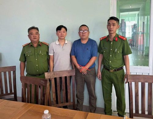 Bắt giữ đối tượng truy nã Song Yun Sheng (x).