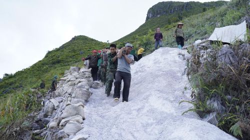 Việc lớn, việc nhỏ đều có quân và dân cùng chung sức, đồng lòng, vun đắp tình quân dân ngày càng bền chặt.