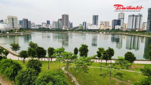 Ít ai biết rằng, trước đây khu vực công viên từng có thời gian xuống cấp với tình trạng rác thải tồn đọng, cây cỏ mọc um tùm và hồ nước ô nhiễm, ảnh hưởng đến mỹ quan cũng như trải nghiệm của người dân.