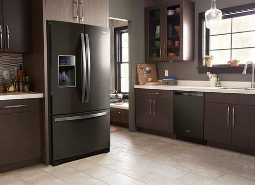 Khoảng cách giữa tủ lạnh và tường sẽ giúp thiết bị hoạt động hiệu quả hơn. Ảnh: Whirlpool.