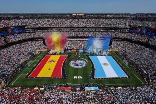  Bên trong sân vận động MetLife (bang New Jersey, Mỹ) trước trận chung kết World Cup 2026 giữa Tây Ban Nha và Argentina hôm 19/7. Ảnh: Jon Durr/Reuters. 